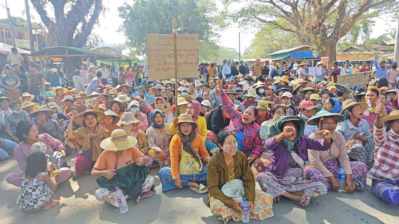 တမူးဒေသမှာ NUG တပ်ဖွဲ့များ ပေါ်တာဆွဲ၍ ဒေသခံများဆန္ဒပြ