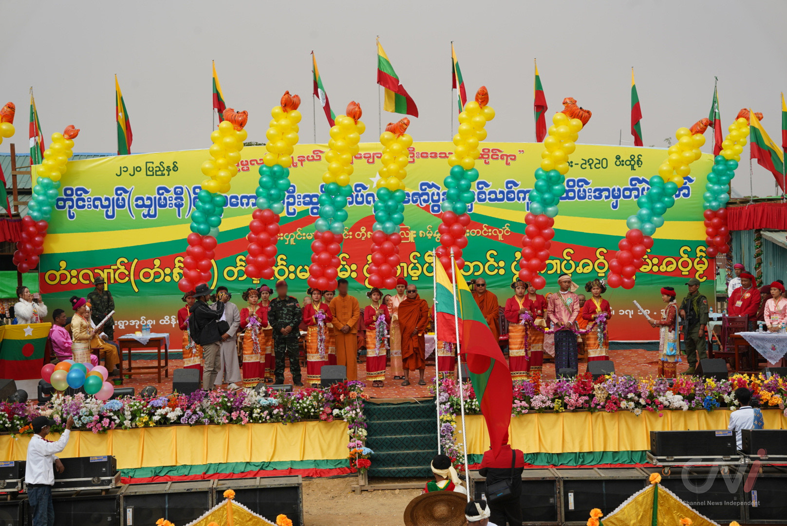 ဟုမ္မလင်းမြို့နယ်တွင် ရှမ်းနီရိုးရာ ကောက်ဦးဆွမ်းကပ်ပွဲ ကျင်းပ