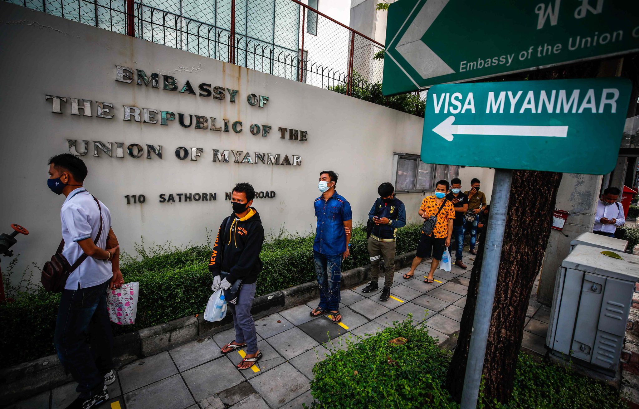 Myanmar people in Thailand need to be careful during the Thai-Cambodian conflict