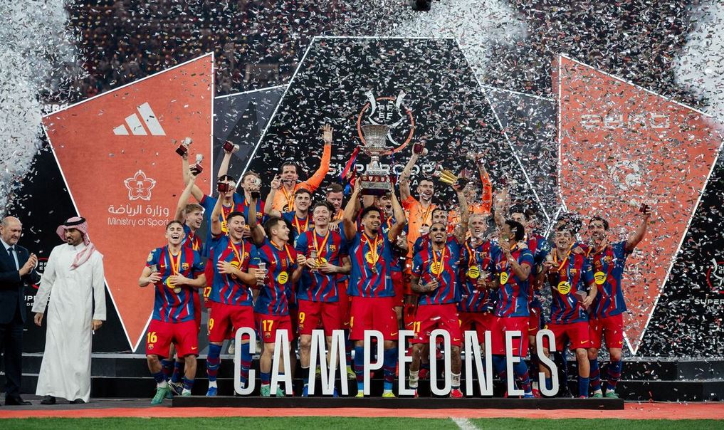 စပိန်စူပါဖလားချန်ပီယံဆု ဘာစီလိုနာအသင်း ဆက်ထိန်းသိမ်း