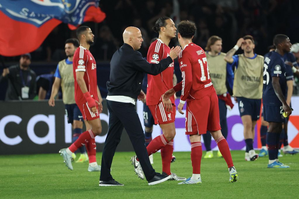 ဆလော့ကို လာမယ့်ရာသီအထိဆက်ထားဖို့ လီဗာပူးလ်ဆန္ဒရှိ 