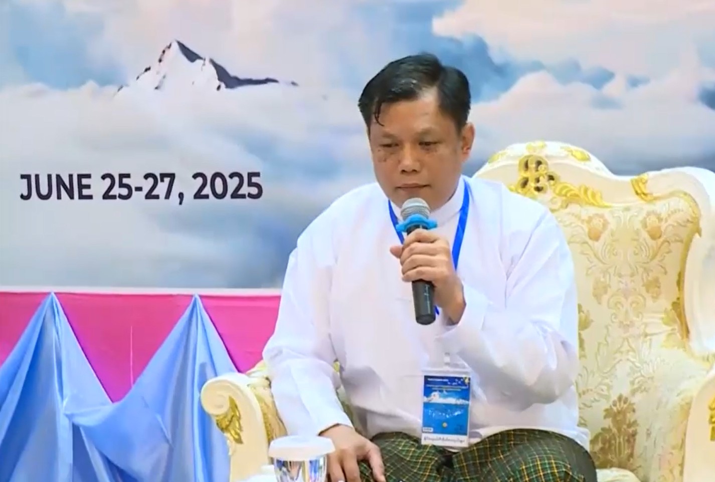 ဖက်ဒရယ်စနစ်ကို ပုံသဏ္ဍန်တစ်မျိုးတည်း ကျင့်သုံးမည်ဆိုပါက ပြဿနာရှိနိုင်