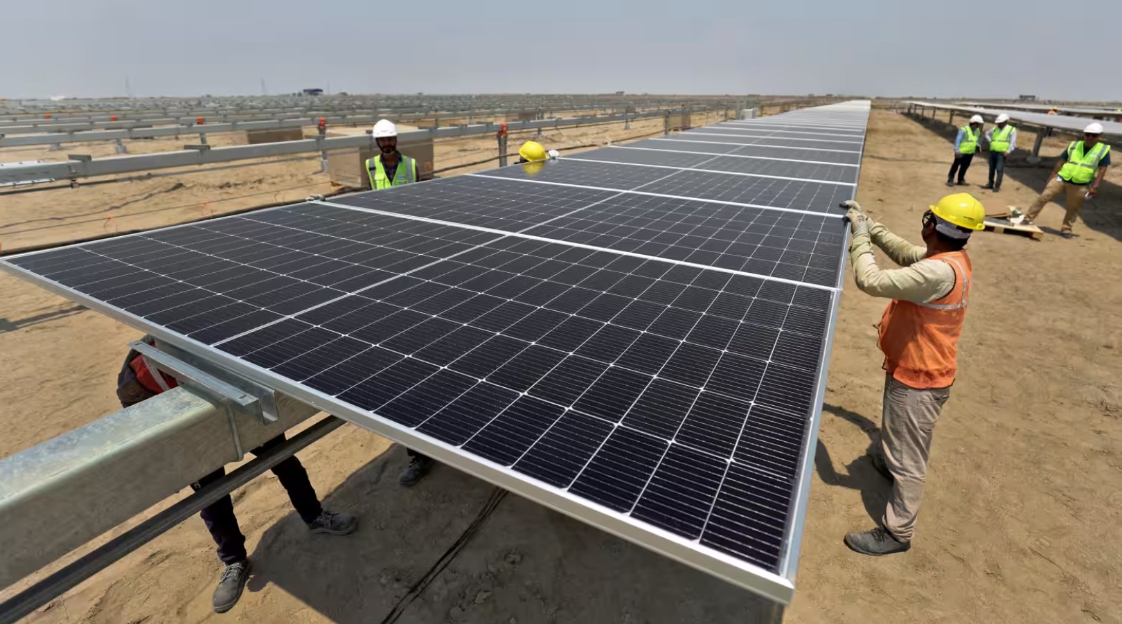 အိန္ဒိယ၏ ဆိုလာကုန်သွယ်ခွန်က စွမ်းအင်ဈေးကို မြင့်တက်ခဲ့