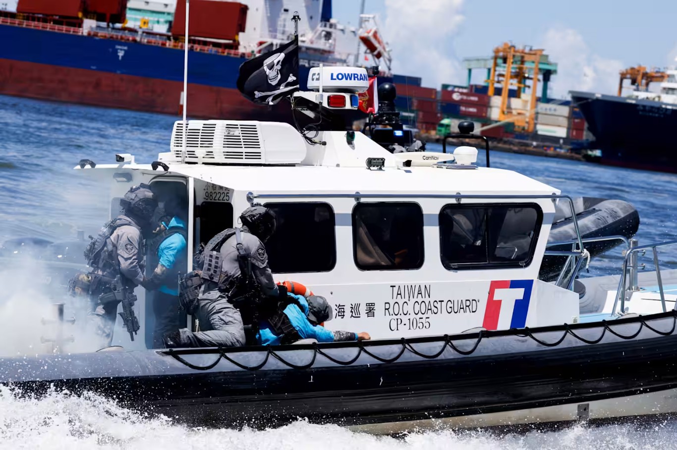 တရုတ်က စစ်ကစားနေ၍ ထိုင်ဝမ် ကမ်းခြေစောင့်တပ်ဖွဲ့ အင်အားမြှင့်တင်