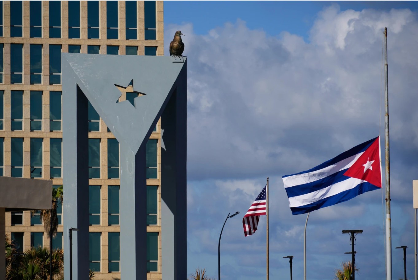 ဗင်နီဇွဲလား တိုက်ခိုက်ခံရ၍ ကျူးဘား အနာဂတ်မရေရာဖြစ်နေ