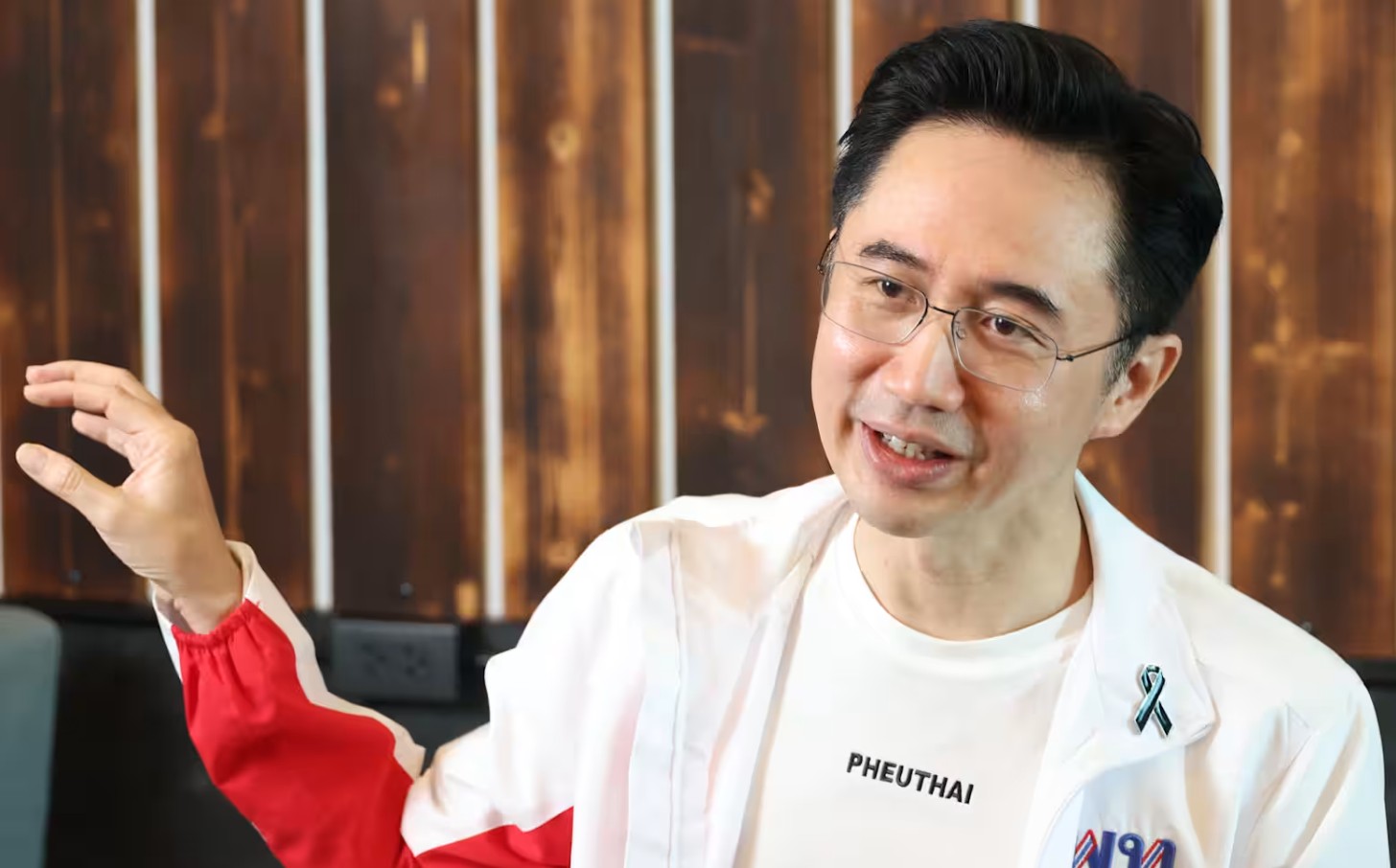 အမတ်နေရာ ၂၀၀ ရဖို့ ဖြူးထိုင်းမျှော်မှန်းဟု သက်ဆင်တူ ပြော