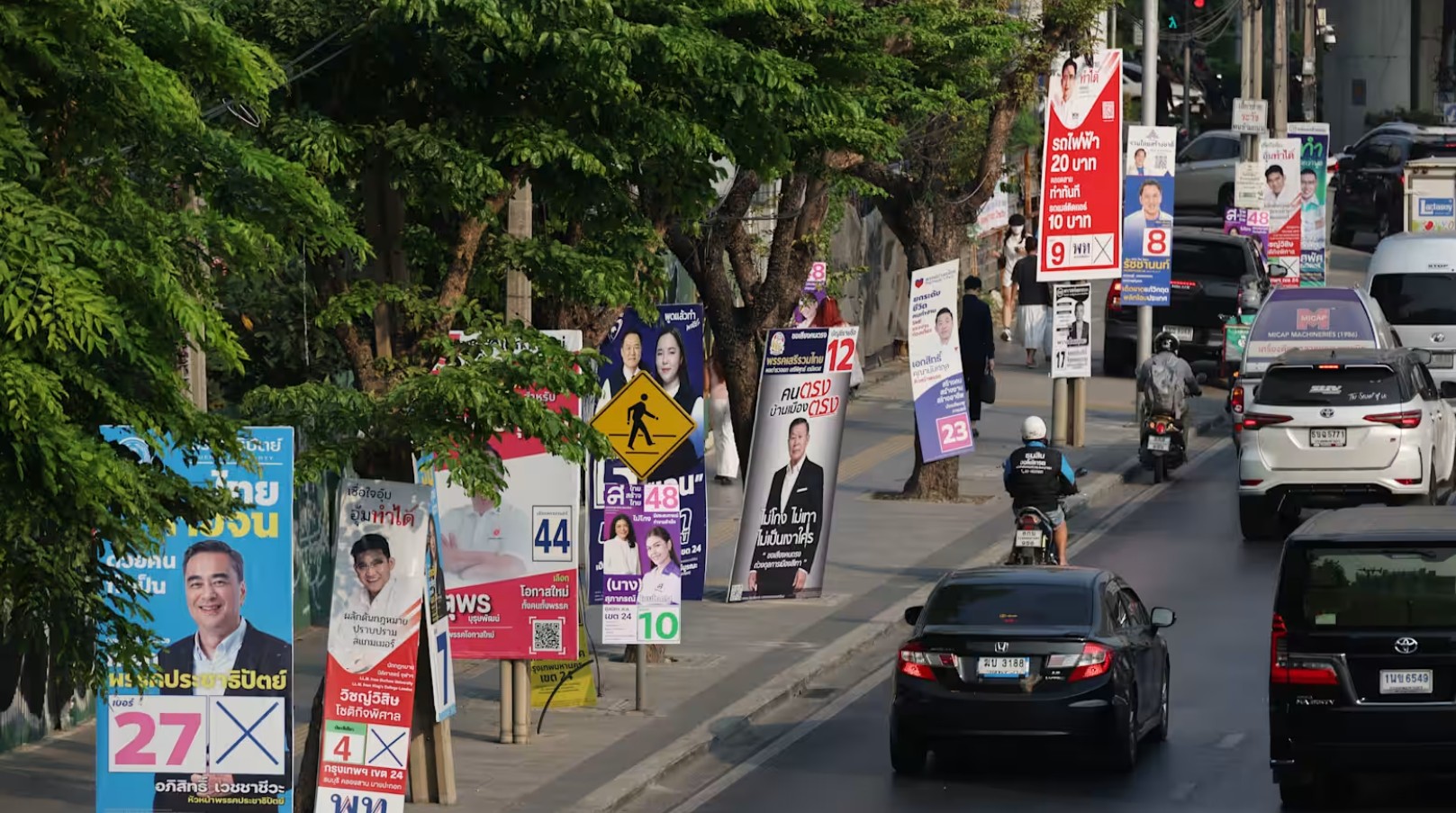 ထိုင်းတွင် ကြိုတင်မဲပေးမှု စစ်ဆေးရန် ပါတီများ တောင်းဆို