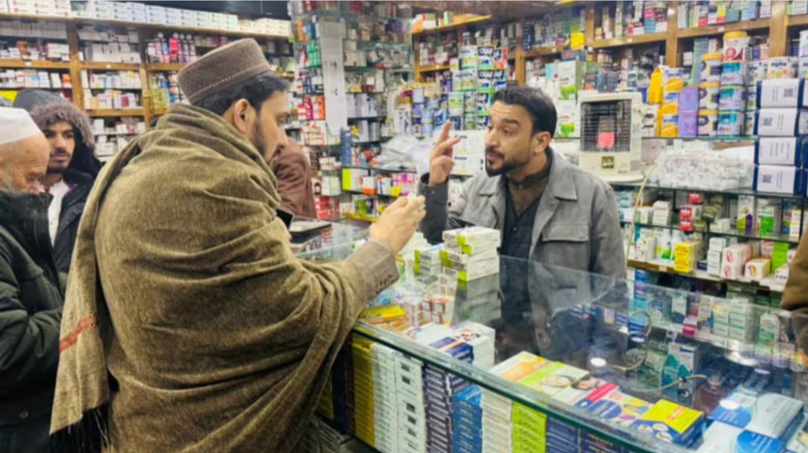 အာဖဂန်က ပါကစ္စတန်မှ ဆေးဝါးတင်သွင်းမှုကို ပိတ်ပင်