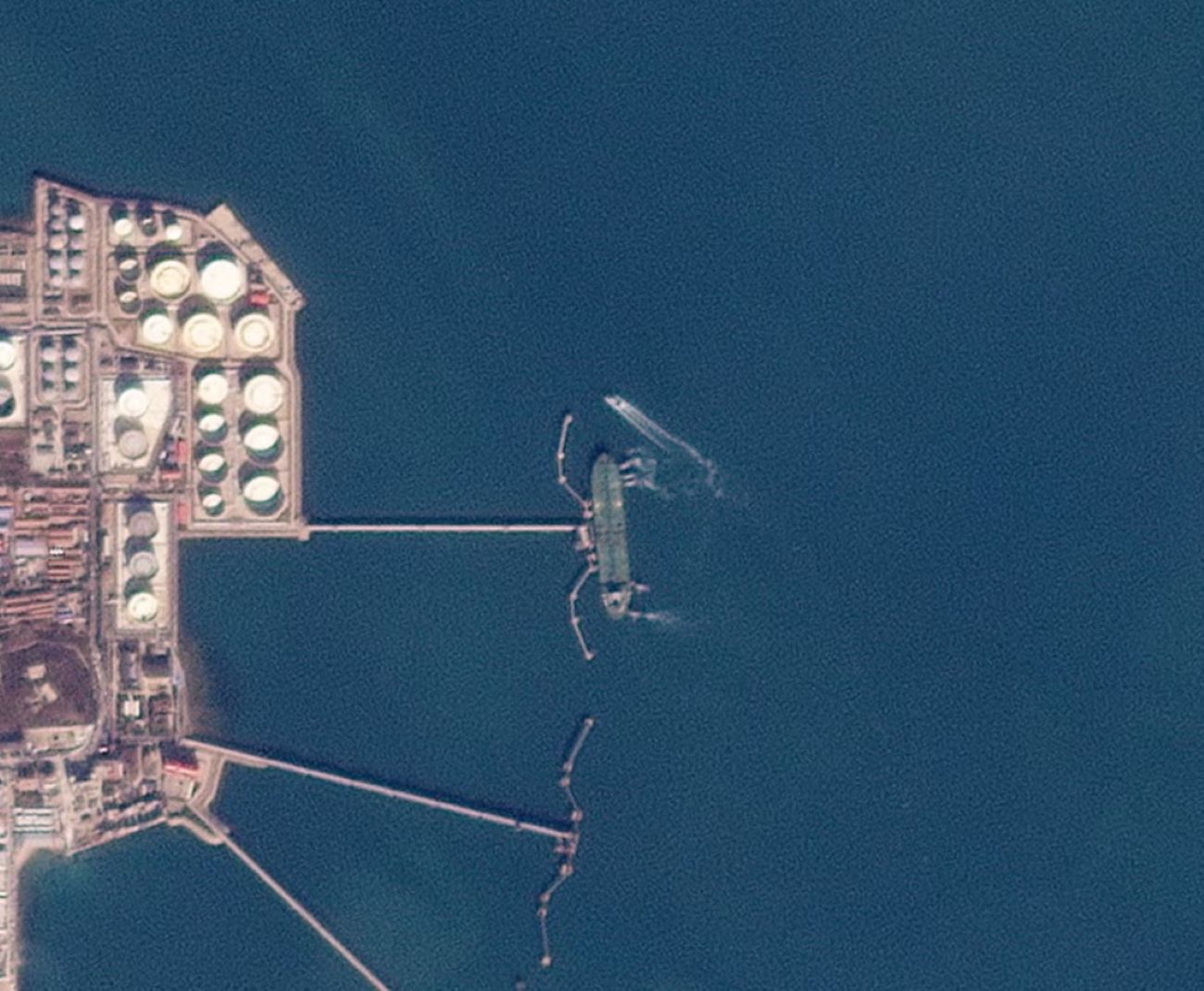 အီရန်နှင့် ရုရှား ရေနံကို သယ်ပို့ပေးမှုဖြင့် နယူးဇီလန်ကုမ္ပဏီ စစ်ဆေးခံရ