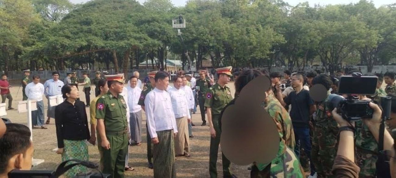 လပခမှာ PDF ၅၁၇ ဦး လက်နက်ချအလင်းဝင်