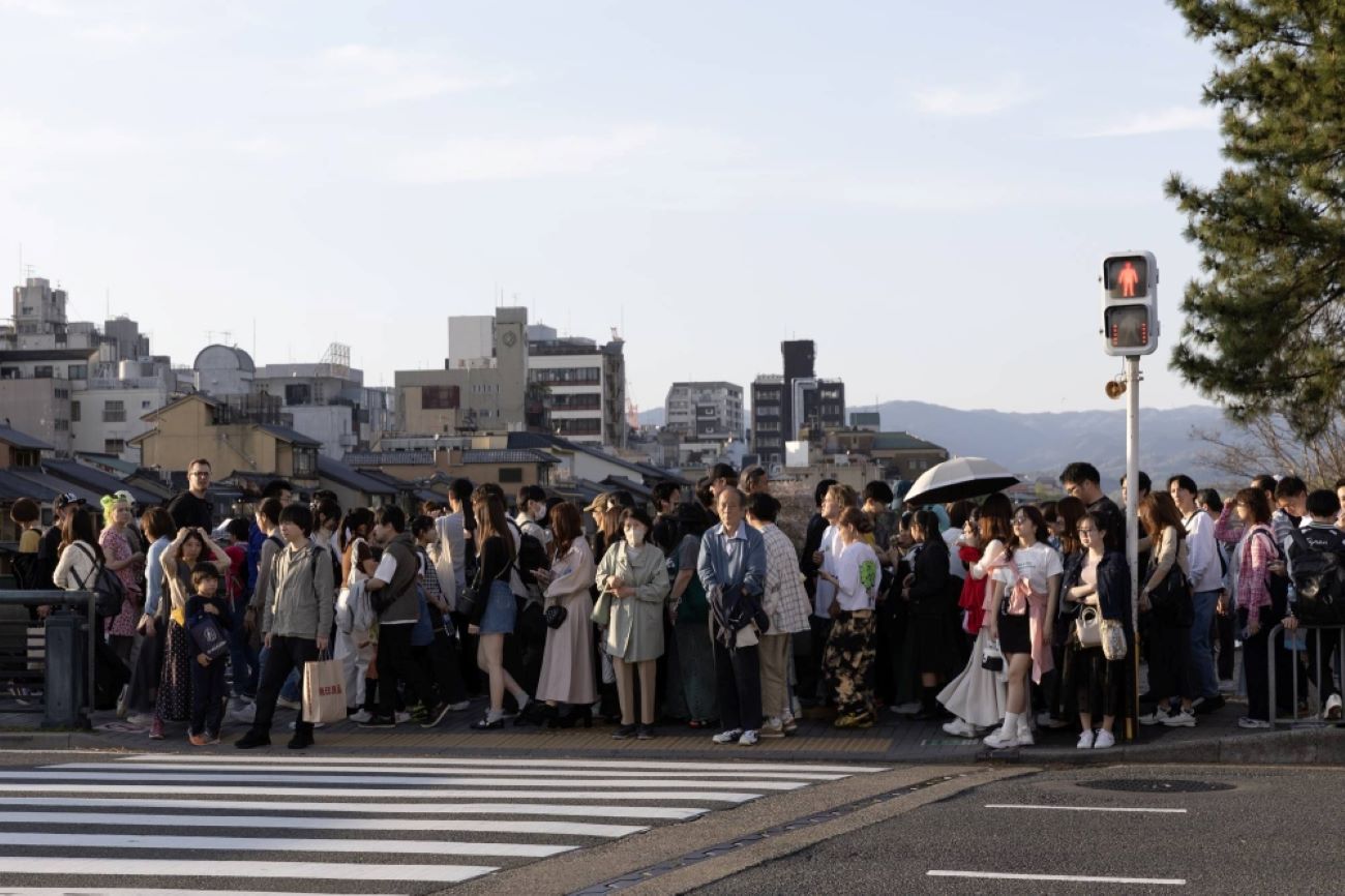 ဂျပန်တွင် ပြည်ပခရီးသွား အများအပြား ဝင်ရောက်နေမှုကို ဖြေရှင်းရန်ကြိုးပမ်း