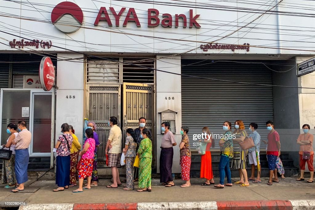 အနောက်နိုင်ငံဘဏ်တချို့ ပြိုလဲနေသော်လည်း မြန်မာ့ဘဏ်များ မပြိုနိုင်