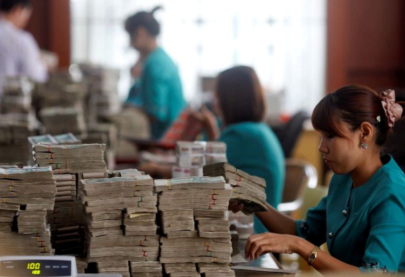 Business Delays Arise Due to Bank Withdrawal Restrictions