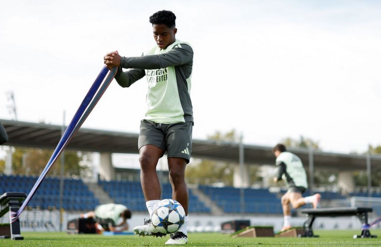 အန်းဒရစ်ကို အငှားနဲ့ခေါ်ယူဖို့ လိုင်ယွန် ကမ်းလှမ်း 