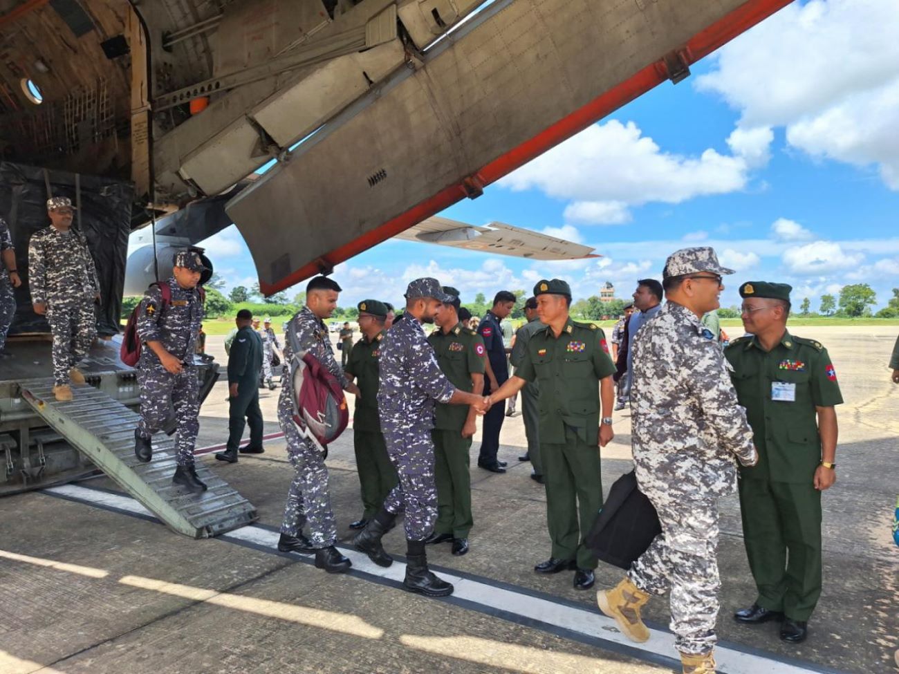 အိန္ဒိယ-မြန်မာ စစ်တပ် အပြန်အလှန် ချစ်ကြည်ရေးခရီးသွား