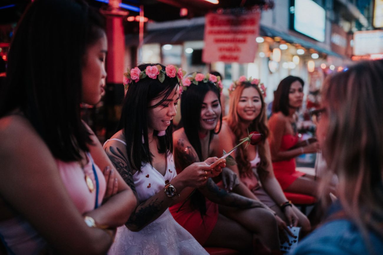 လိင်လုပ်သားများကို ကာကွယ်ပေးမည်ဟု ထိုင်းပါတီများ ကတိပြု