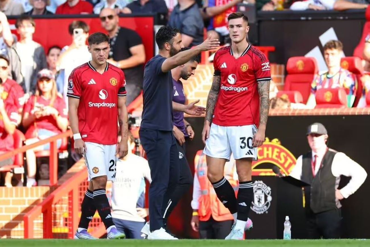 ဆက်စ်ကို ရုန်းကန်နေရတယ်လို့ အာမိုရင် ဝန်ခံ 