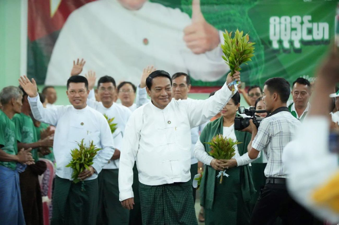 တပ်နှင့်ကျောချင်းကပ် မလုပ်နိုင်လျှင် အစိုးရသစ် ပြုတ်ကျမည်