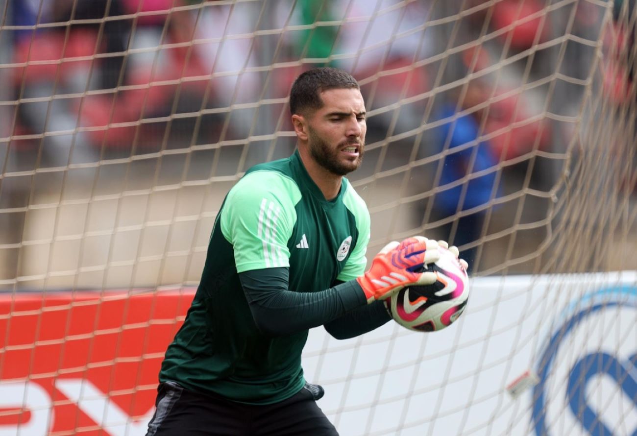 အယ်လ်ဂျီးရီးယားအတွက် ကစားဖို့ လူကာကို အဘိုးဖြစ်သူအားပေးခဲ့