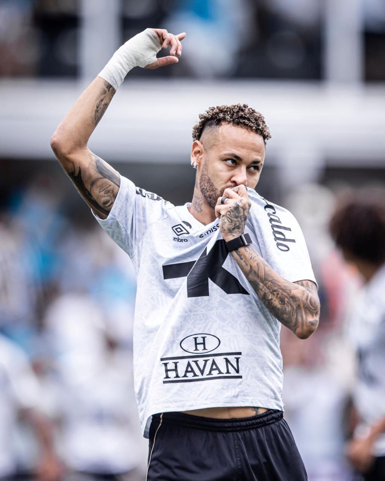 ဆန်းတို့စ်ကို ဘရာဇီးလ်စီးရီးအေမှာ ဆက်ရှိအောင် နေမာကူညီခဲ့