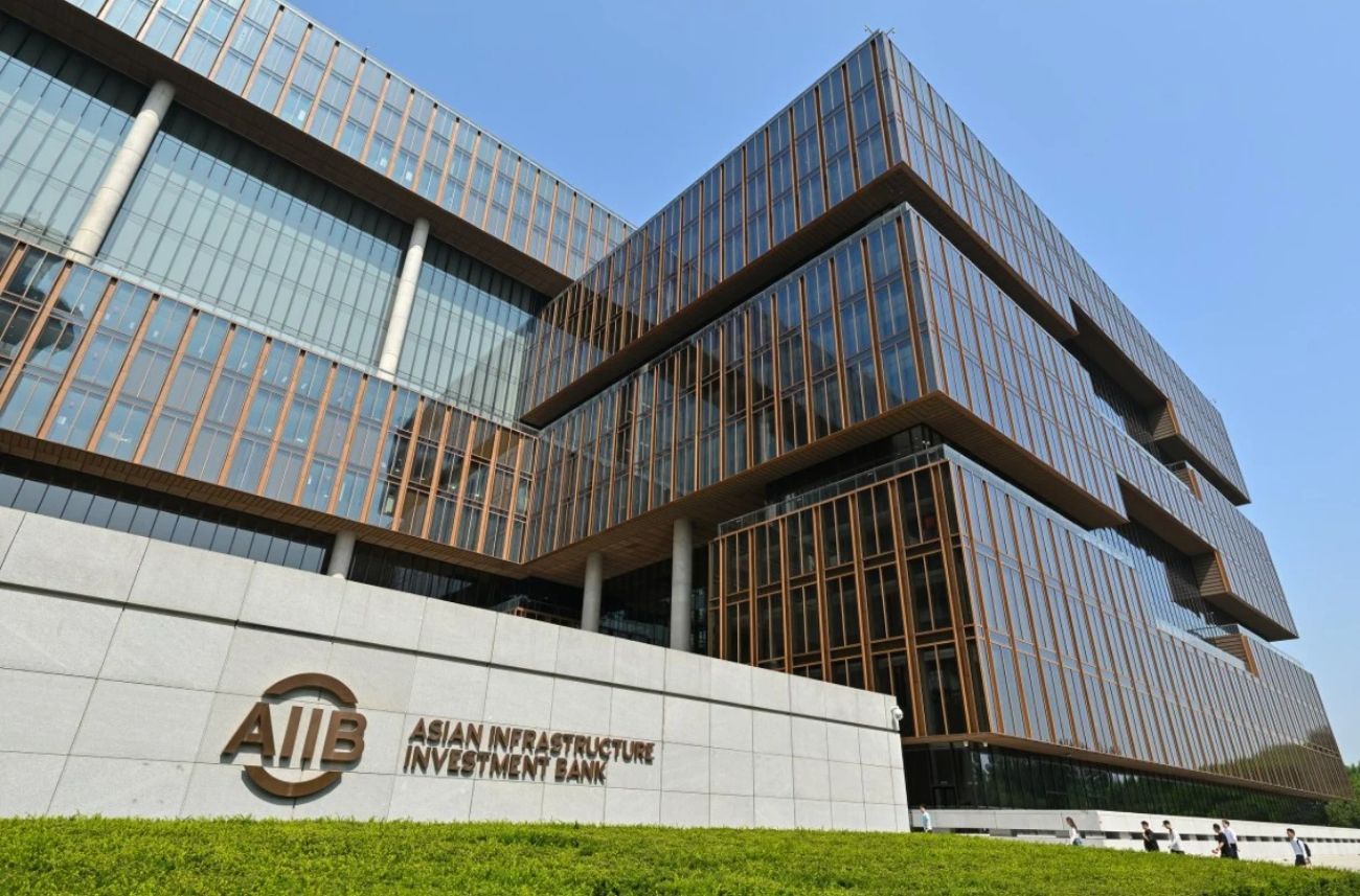 AIIB က စစ်ပွဲကြောင့် ထိခိုက်သူများ ကူညီရန် ဒေါ်လာ ၁၀ ဘီလျံပံ့ပိုးမည်