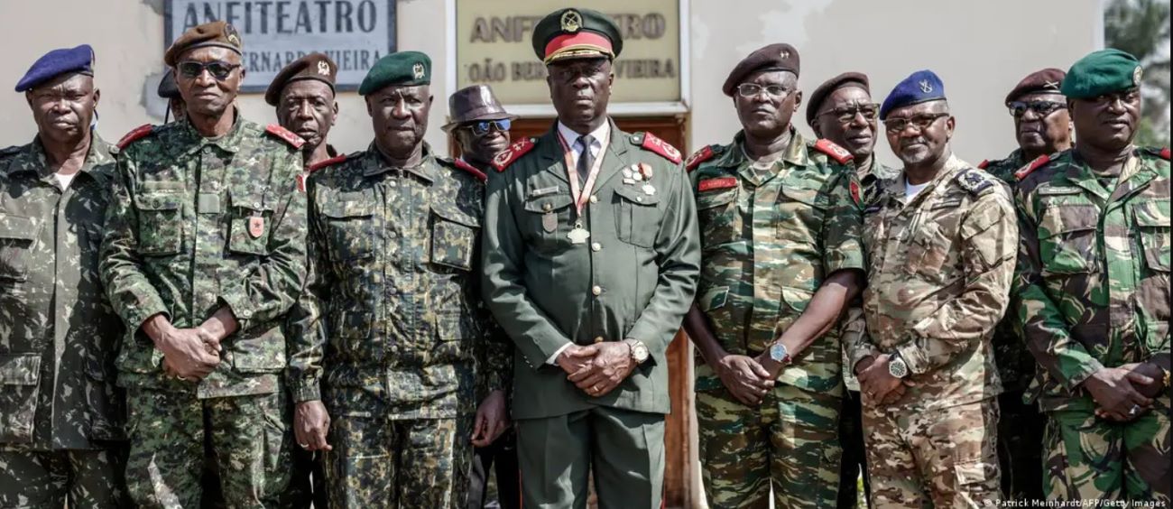 ဂီနီဘစ်ဆောမှာ ဘာကြောင့် အာဏာသိမ်းမှုဖြစ်တာလဲ