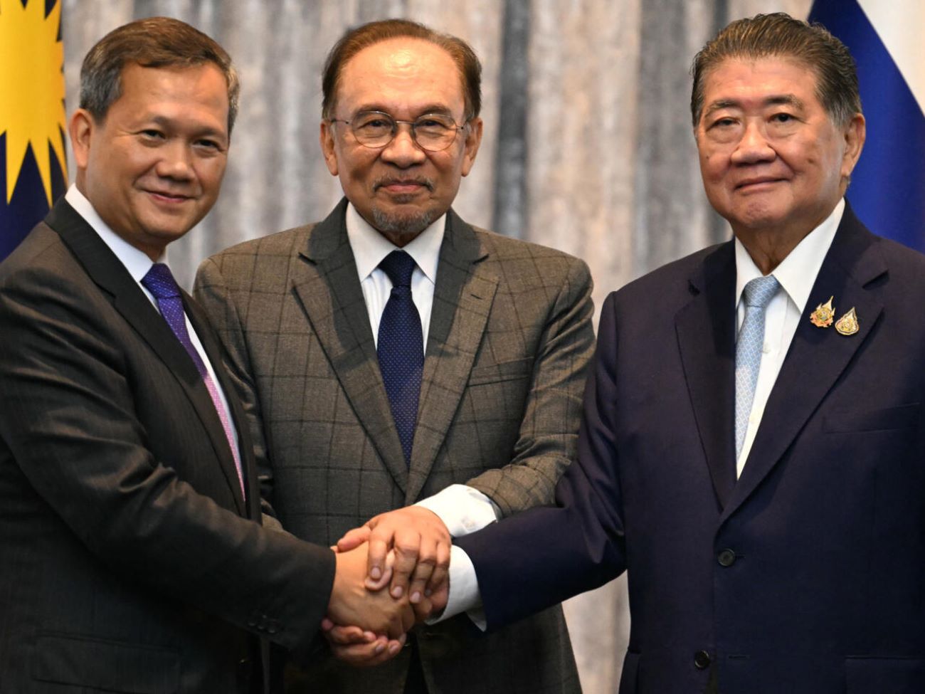 ငြိမ်းချမ်းရေးအတွက် ကြိုးပမ်းရန် ထိုင်းနှင့်ကမ္ဘောဒီးယားကို မလေးရှားတိုက်တွန်း