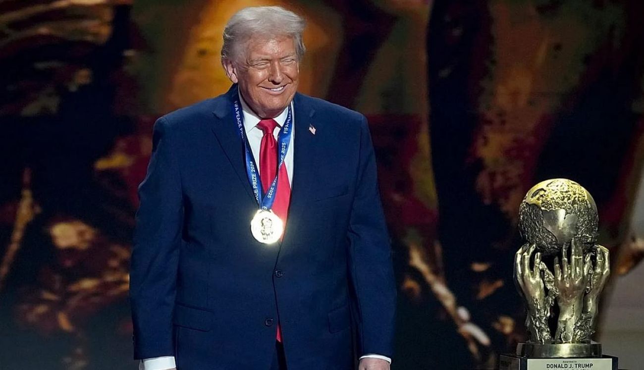 ပထမဆုံး FIFA Peace Prize ကို ဒေါ်နယ်ထရမ့် ရရှိ 