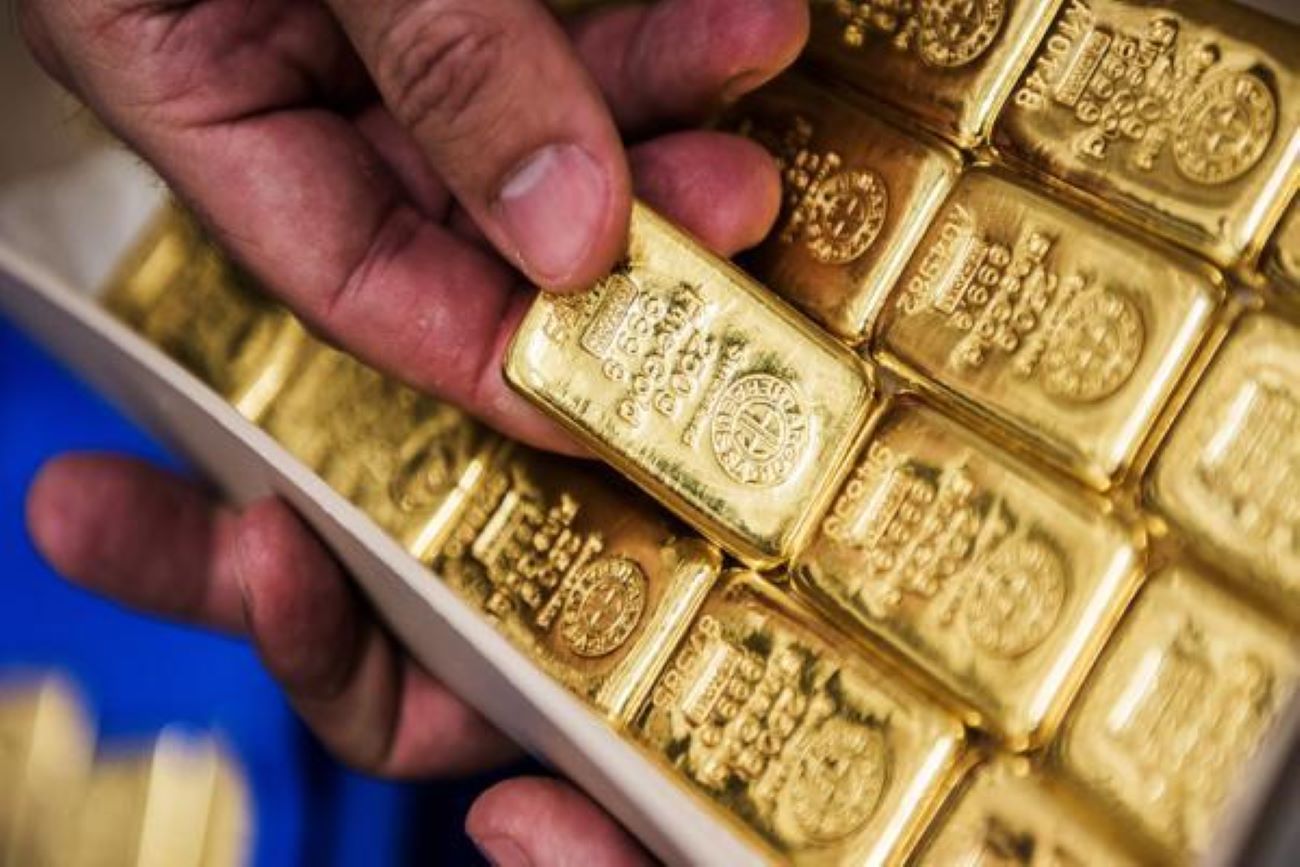 Local price of gold falls to less than 60 lakh kyats per tical