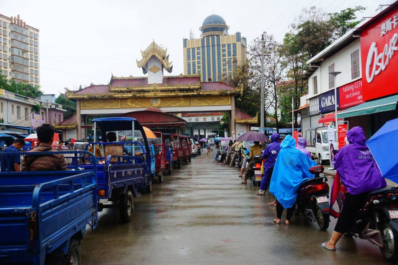 အသက်(၃၅)နှစ်အတွင်း လူငယ်များကို တရုတ်ထွက်ခွင့် ကန့်သတ်ထား