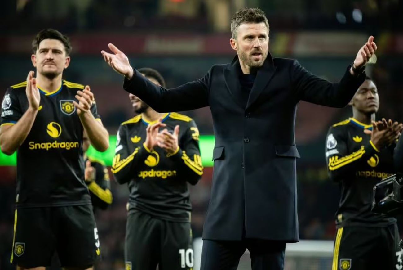 ယူနိုက်တက်မှာ ဆက်နေချင်ကြောင်း ကာရစ် အရိပ်အမြွက် ပြော 