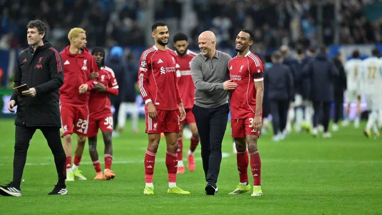 ညည်းညူတာတွေရပ်ပြီး အဖြေရှာဖို့ ဆာလော့ကို ဂျရတ် ပြော 