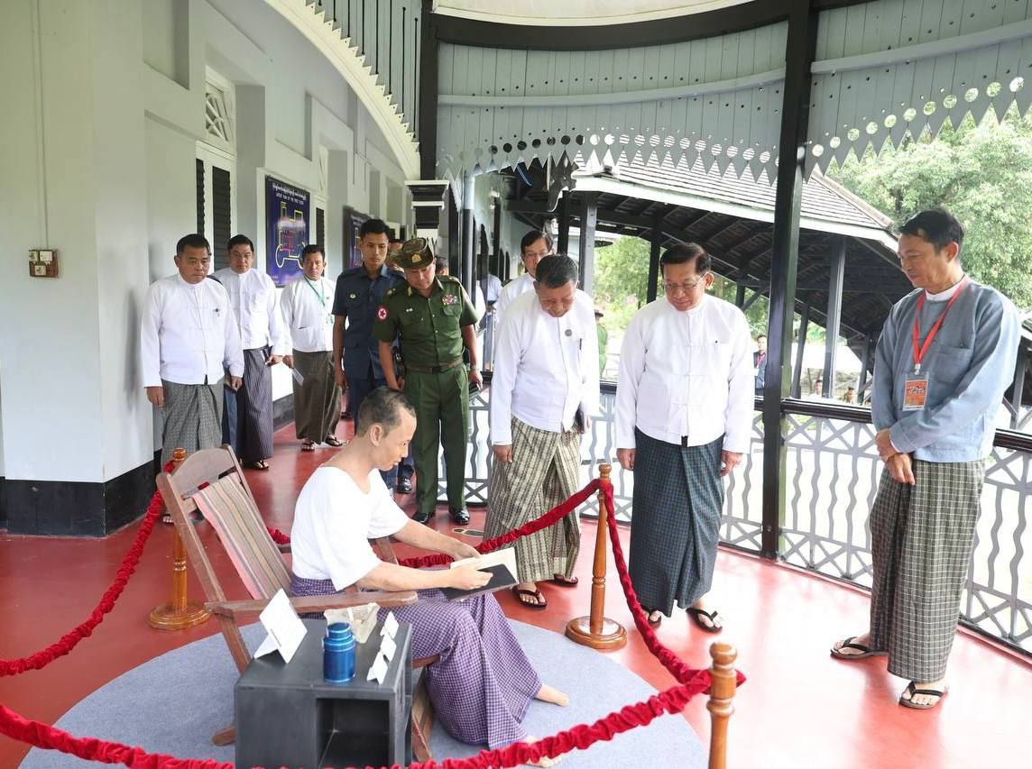 နစကဥက္ကဋ္ဌ ဗိုလ်ချုပ်အောင်ဆန်း ပြတိုက်သွား၊ ရှေးမူမပျက်ထိန်းသိမ်းရန် ပြော