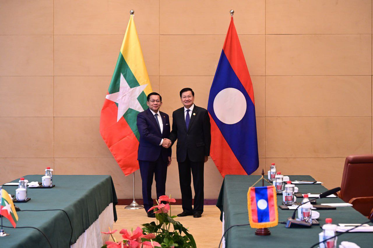 Lao President meets with Commission Chairman for discussion