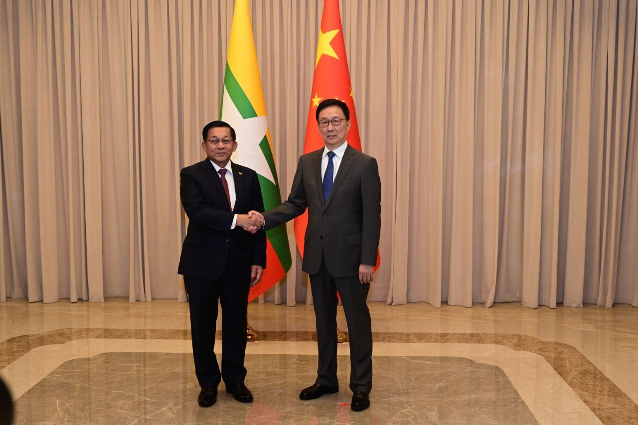 Chinese Vice President Meets with Myanmar Interim President