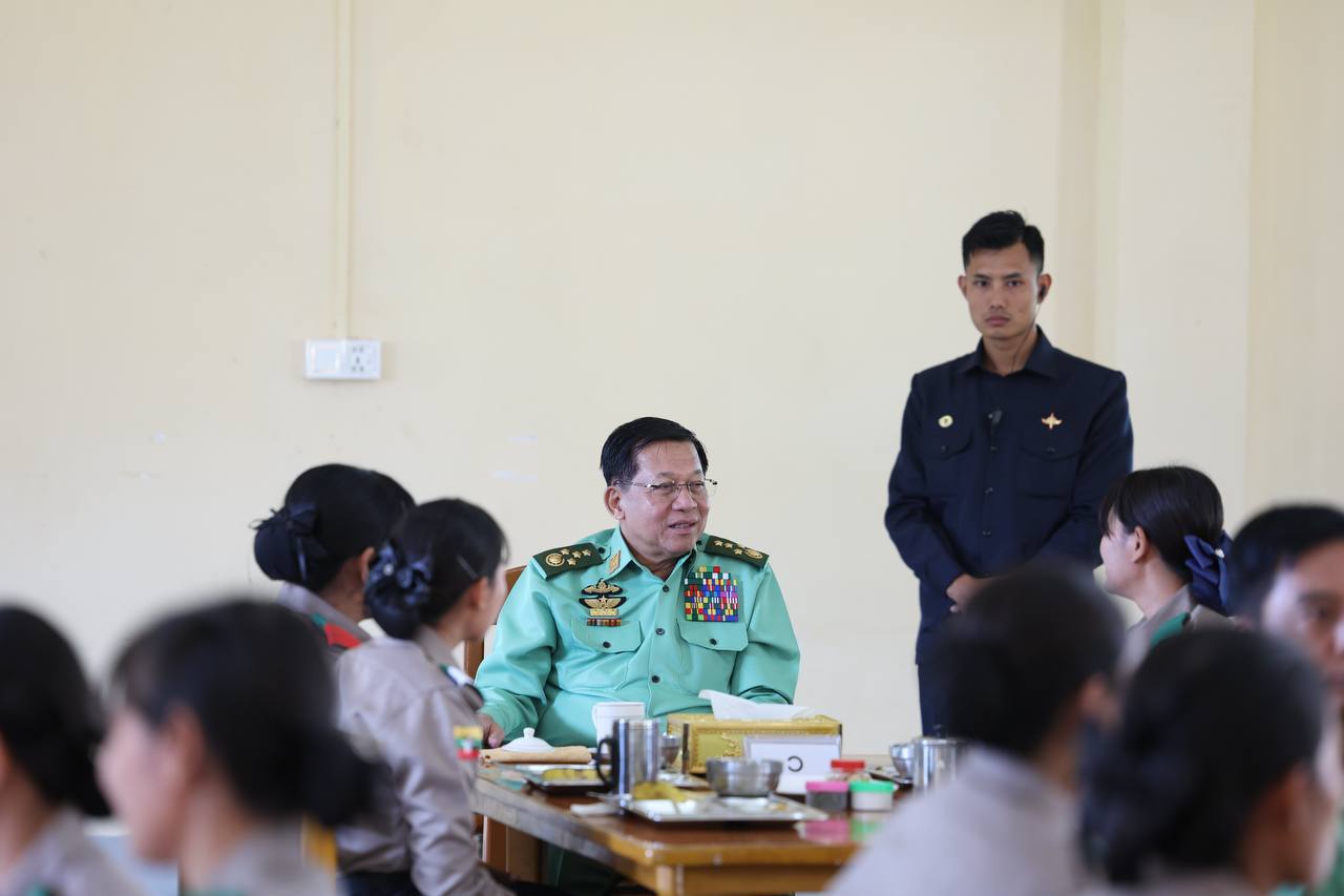 ဝန်ထမ်းကောင်းမှ နိုင်ငံကောင်းမည်ဟု ကော်မရှင်ဥက္ကဋ္ဌ ပြော