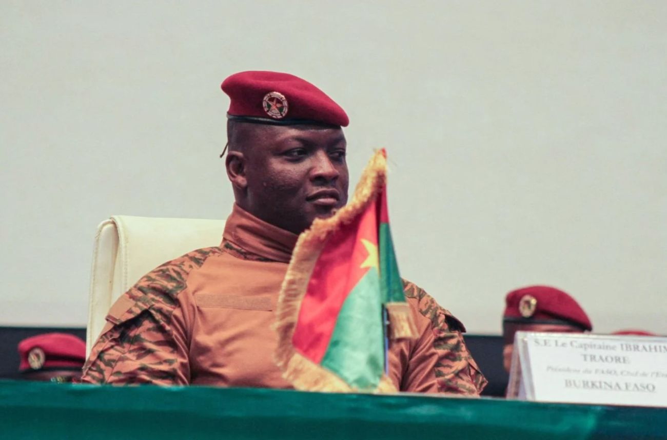 ဒီမိုကရေစီကို မေ့ပစ်ရမည်ဟု ဘာကီနာဖာဆို စစ်ခေါင်းဆောင် ပြော