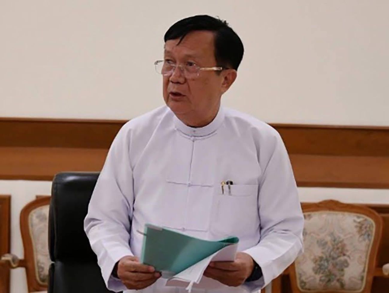 အမျိုးသားလွှတ်တော်ဥက္ကဋ္ဌအဖြစ် ဦးအောင်လင်းဒွေးကို တင်မြှောက်